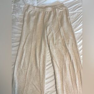 loose fitted sweatpants